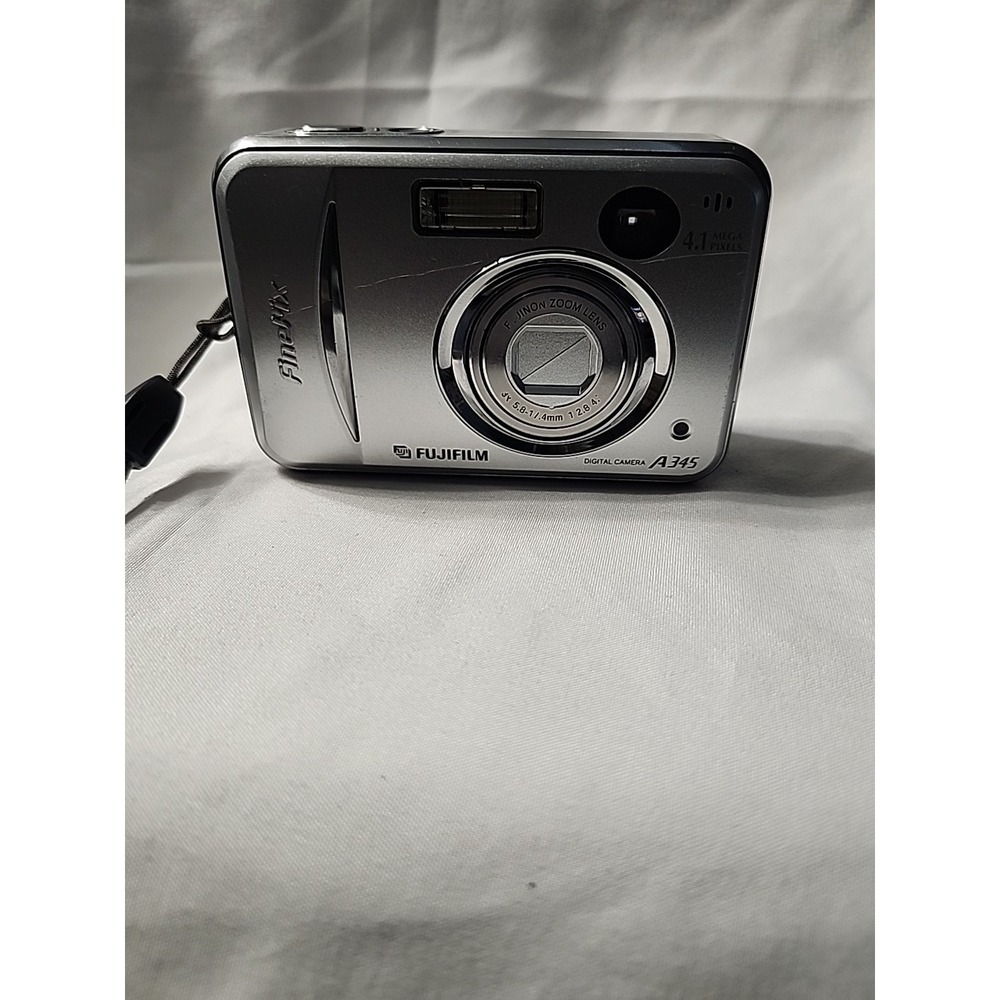 Fujifilm Finepix A345 4.1MP Digital FOR PARTS NOT WORKING LENS‎ ERROR